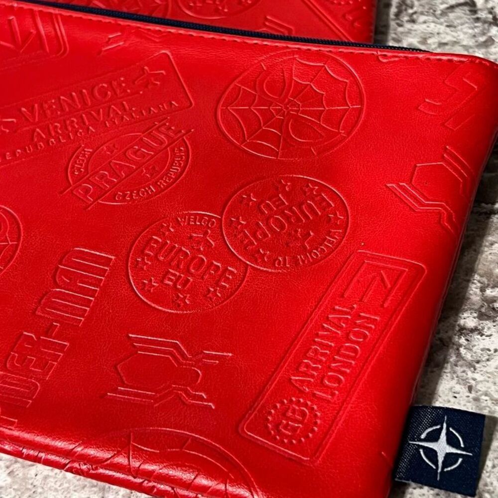 Set of 2 Spider-man Pouches / Marvel Amenity Bags / Geek Chic Red Travel Case / - Picture 3 of 9